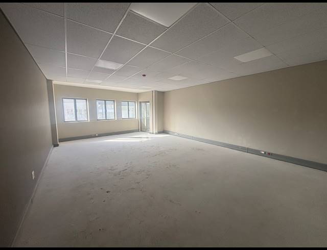 710M² WAREHOUSE TO LET IN BELLVILLE SOUTH